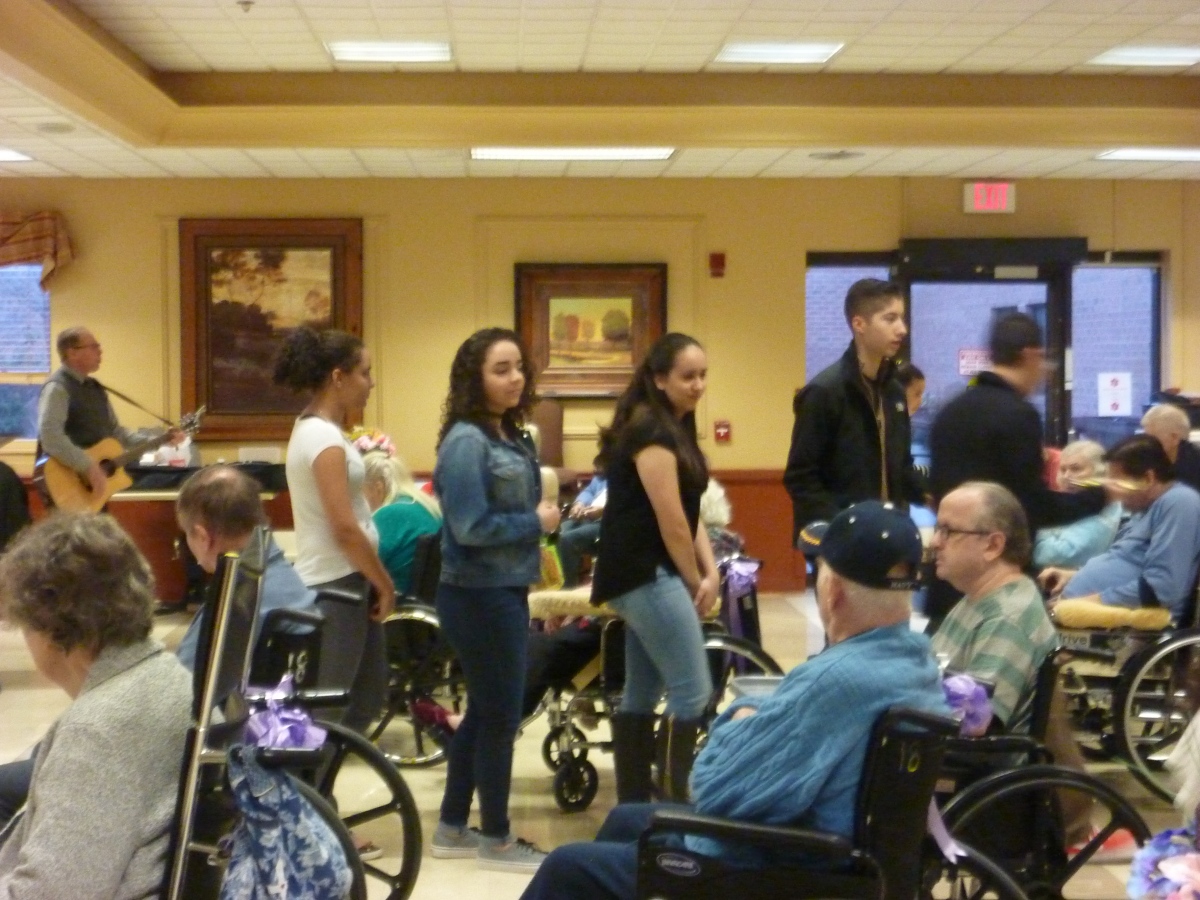 Teens visit Nursing Home